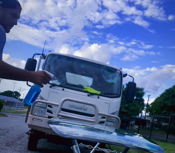 HQ Windscreens Tauranga commercial fleet glass replacement